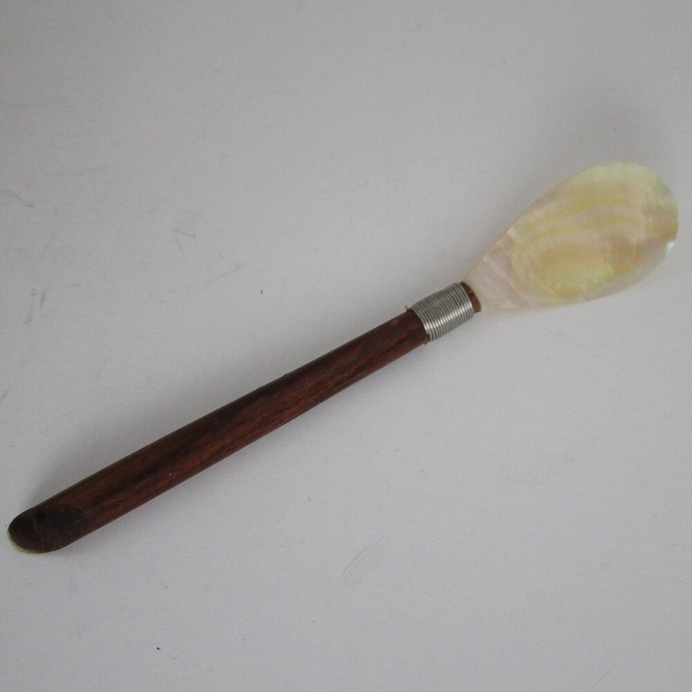 mother of pearl caviar spoon